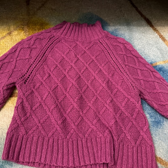 American Eagle Magenta Sweater - Picture 3 of 4